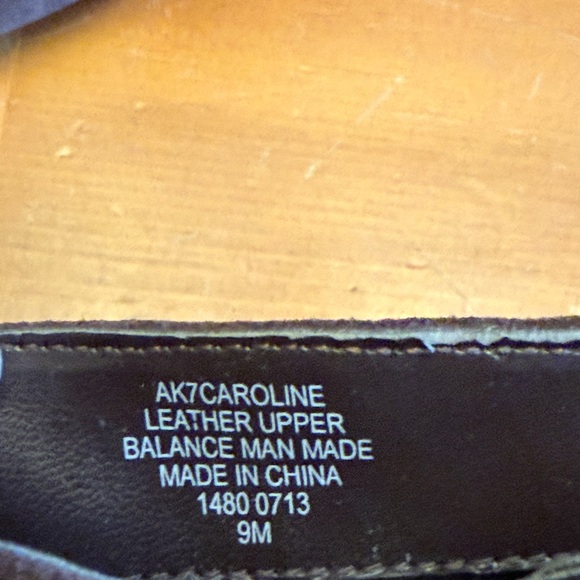 Elegant Anne Klein Ankle Boots "Caroline" 9M Brown Suede Tassel & Side Zip Chic - Picture 5 of 11